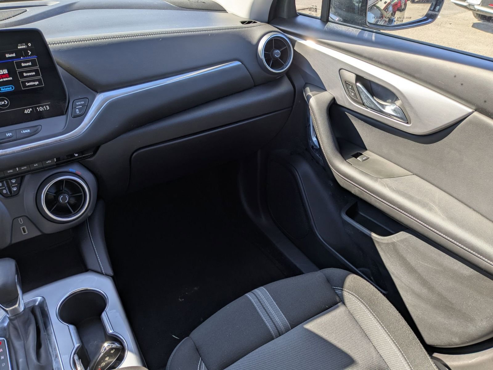 Used 2025 Chevrolet Blazer LT FWD image 18