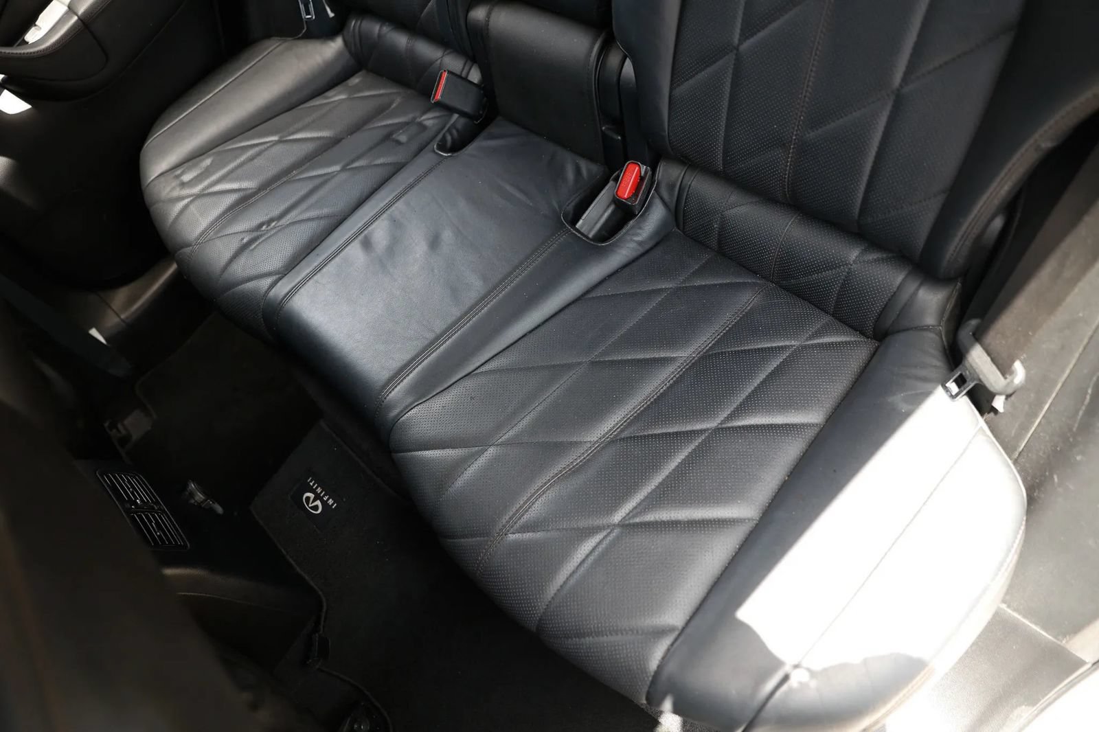 Used 2011 INFINITI FX35 2WD w/ Premium Pkg image 21