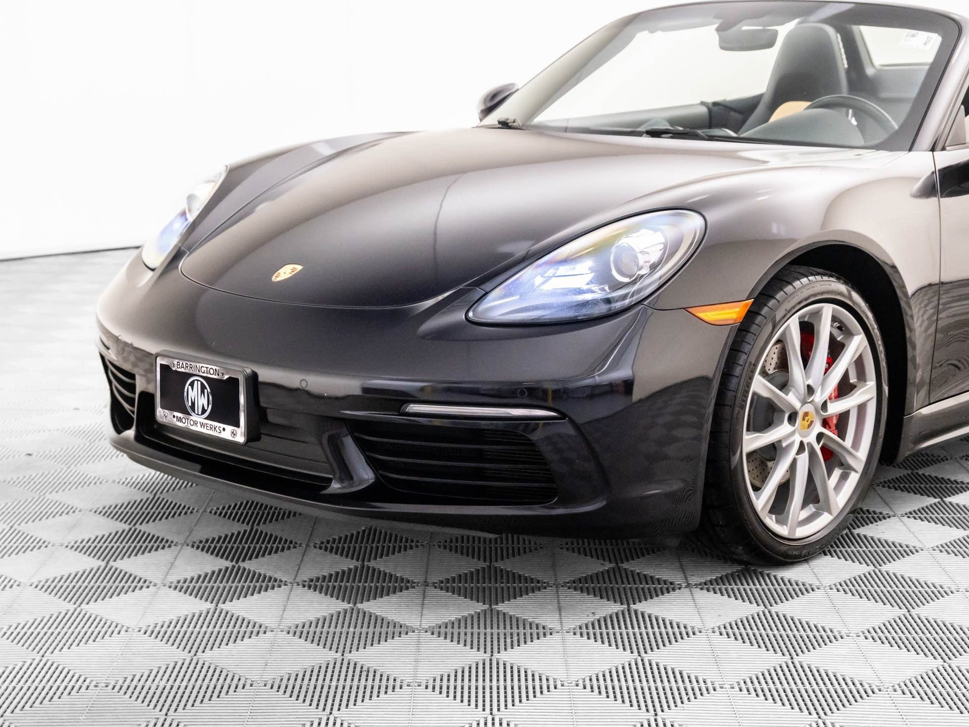 Used 2018 Porsche 718 Boxster S image 40