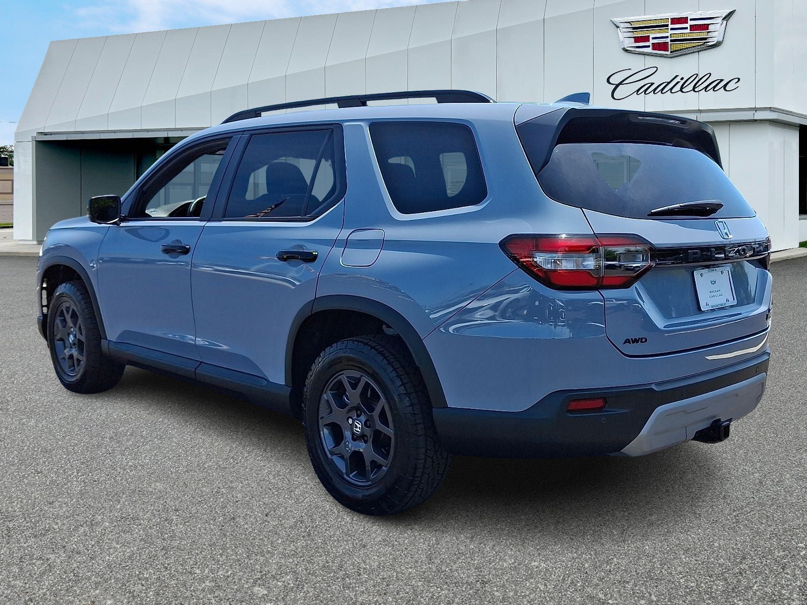 Used 2024 Honda Pilot TrailSport image 4