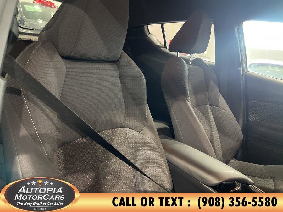Used 2019 Toyota C-HR XLE FWD image 13