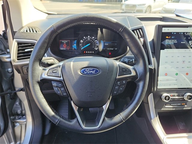 Used 2023 Ford Edge SEL image 16