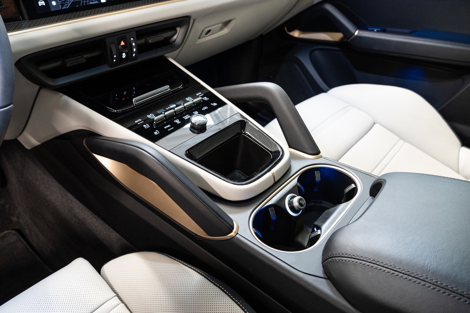 Used 2025 Porsche Cayenne GTS image 20