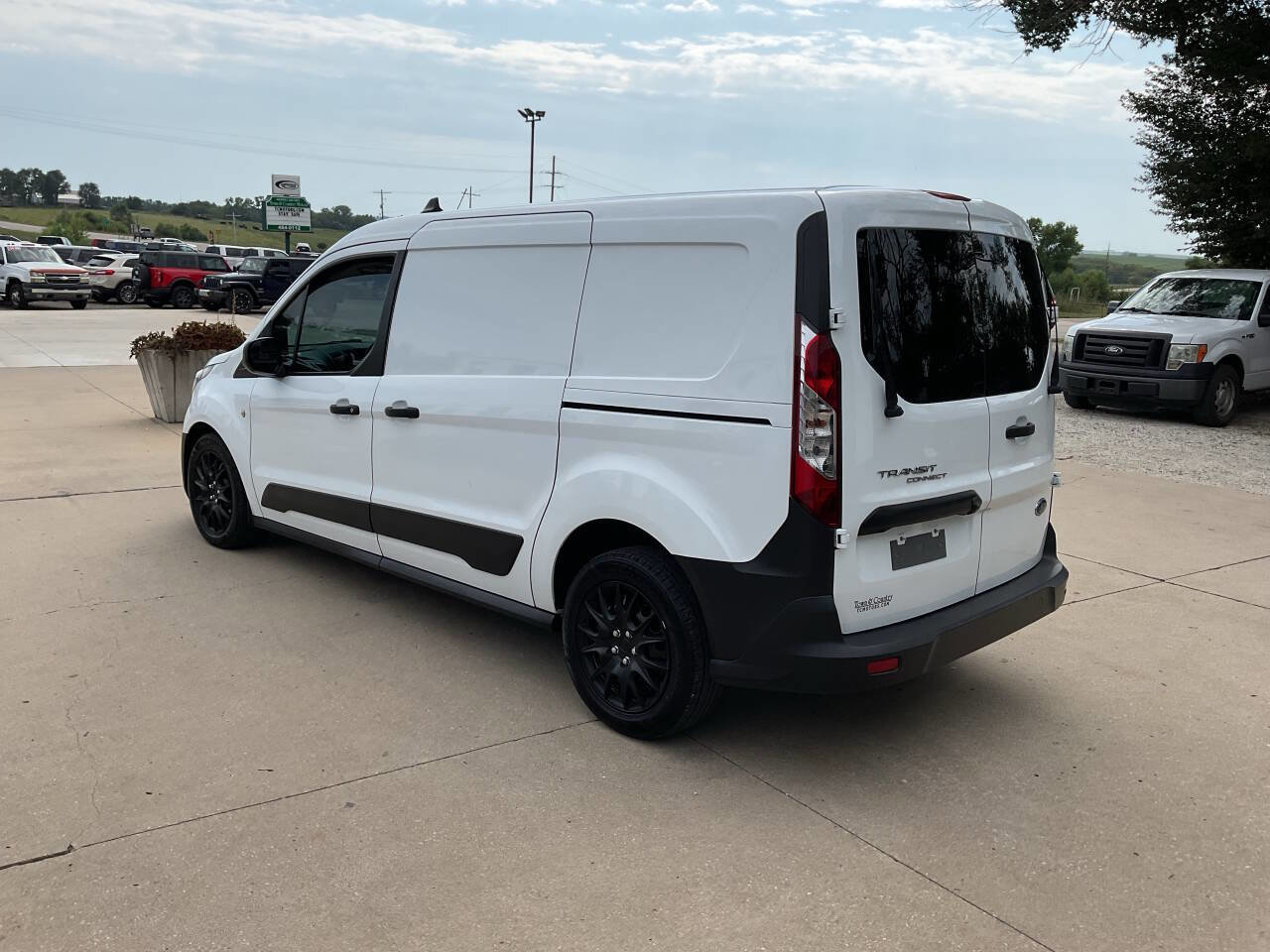 Used 2021 Ford Transit Connect XL image 6