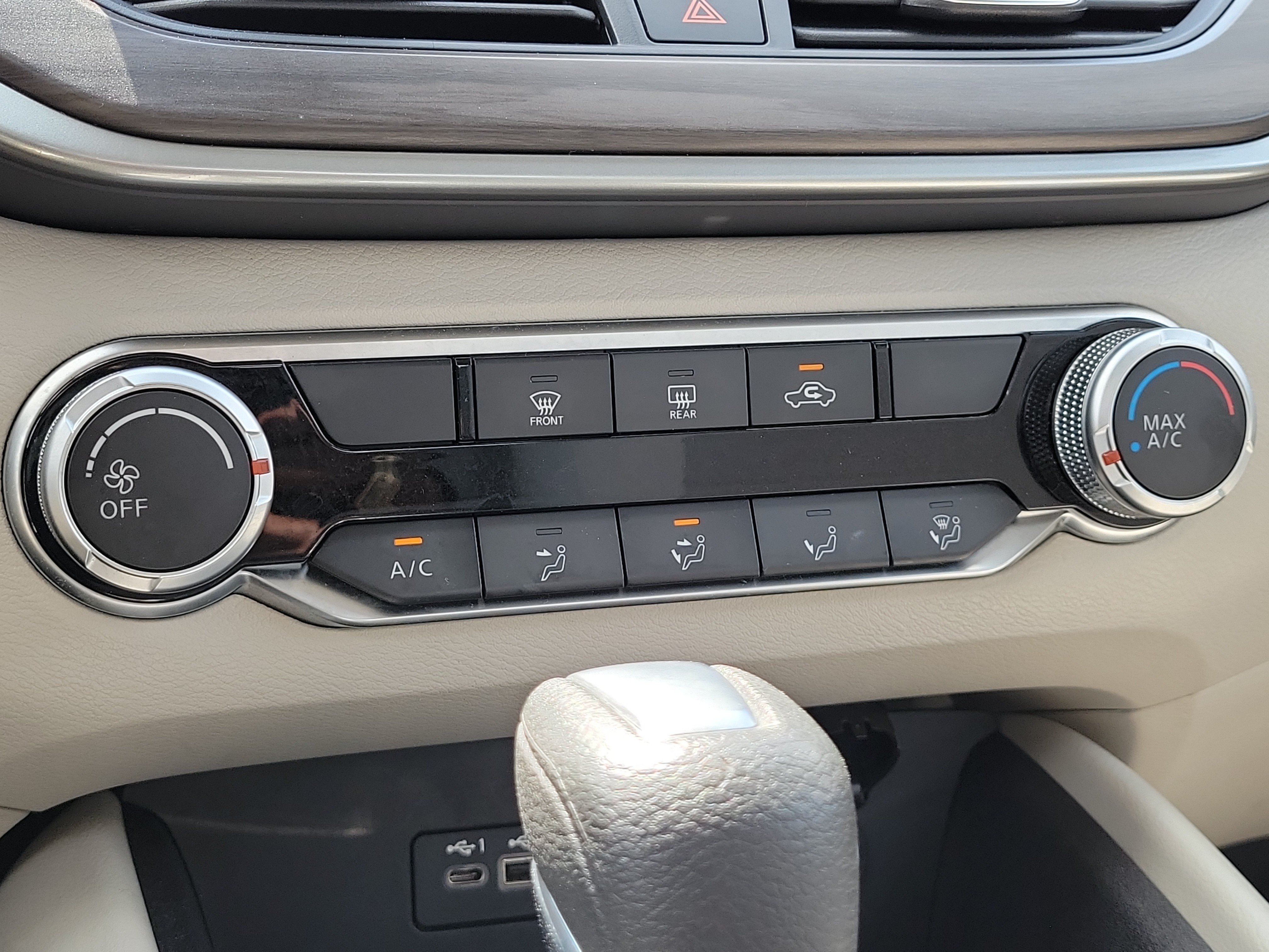 Used 2025 Nissan Altima 2.5 SV FWD image 27