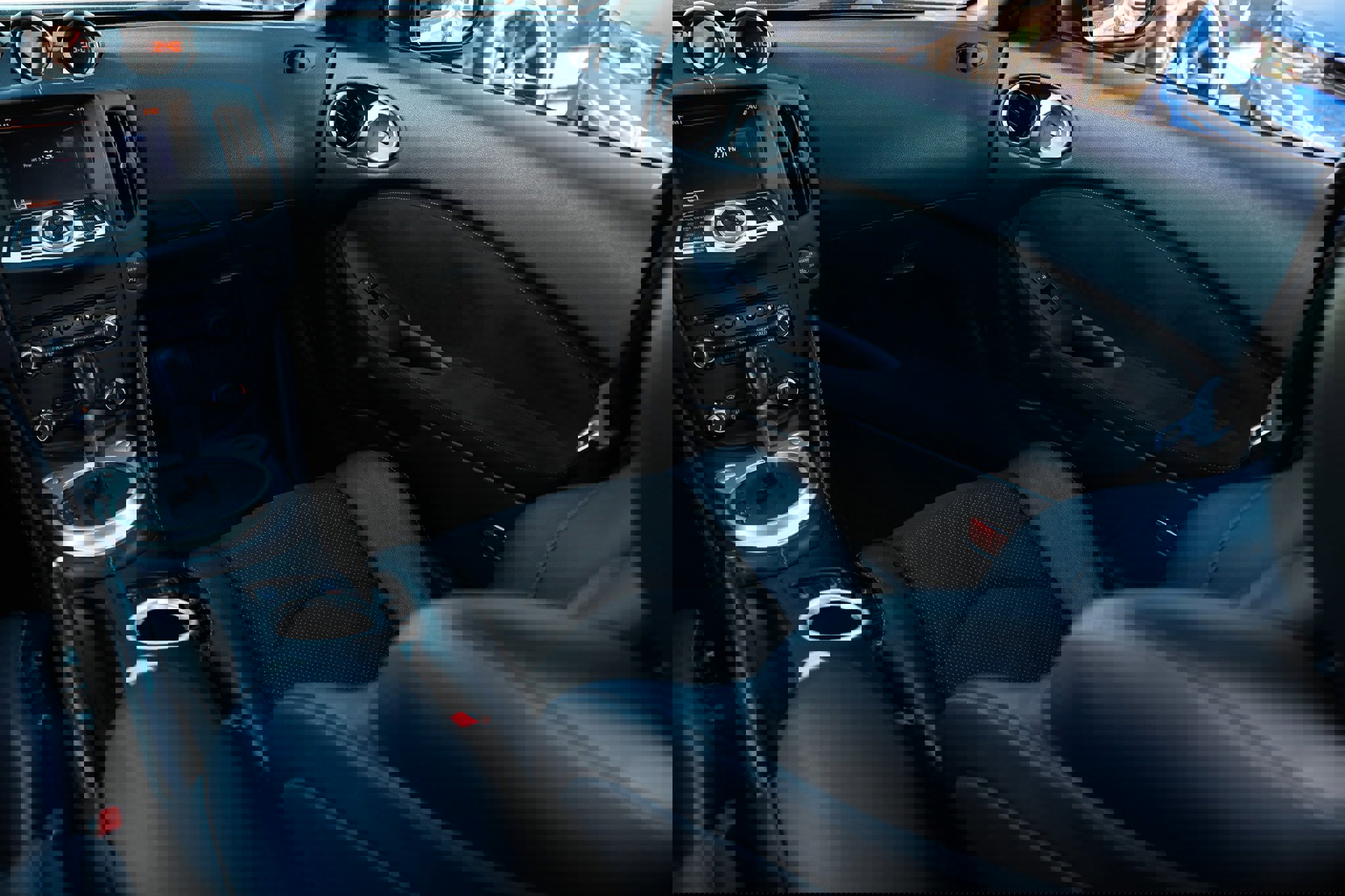 Used 2014 Nissan 370Z Touring w/ Sport Package image 19