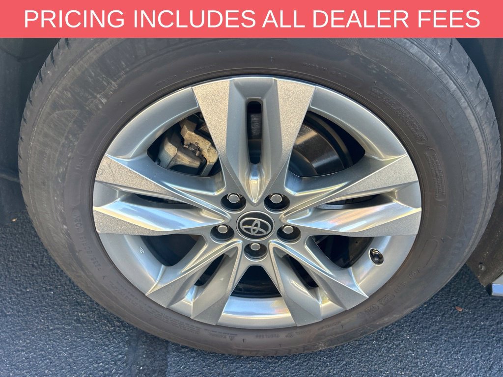 Used 2021 Toyota Sienna Limited FWD image 10