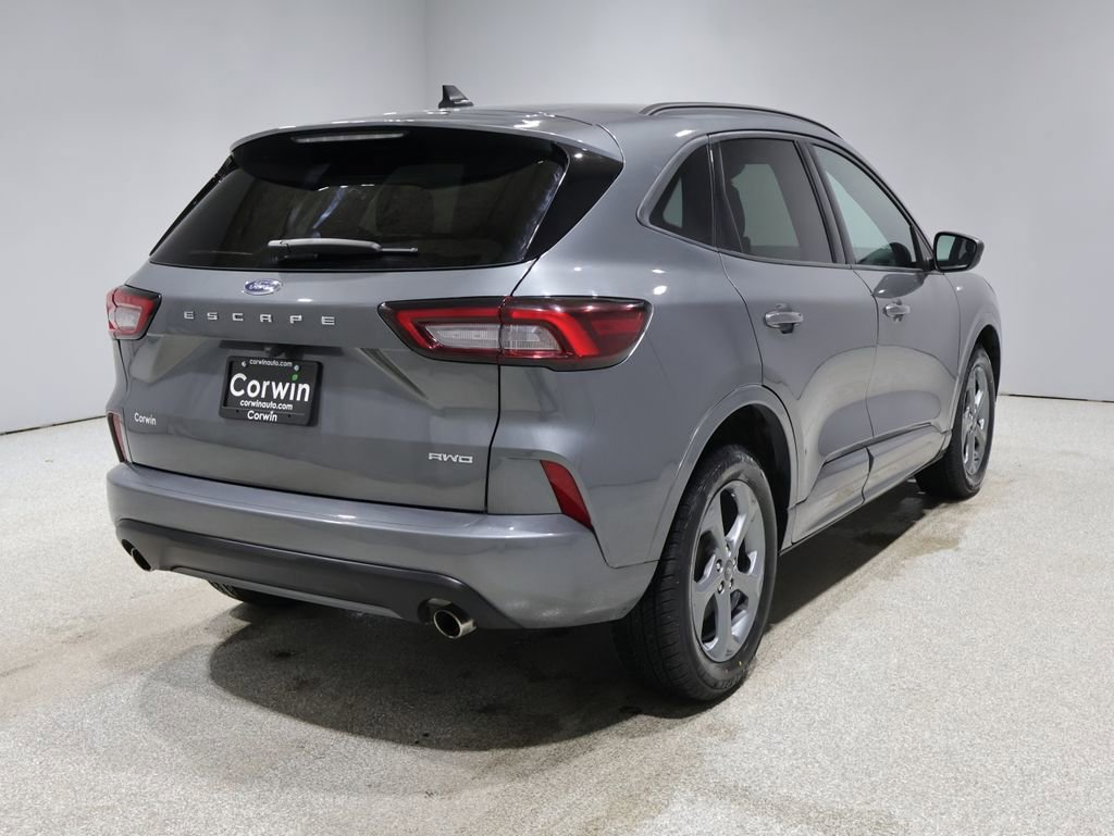 Used 2024 Ford Escape ST-Line image 2