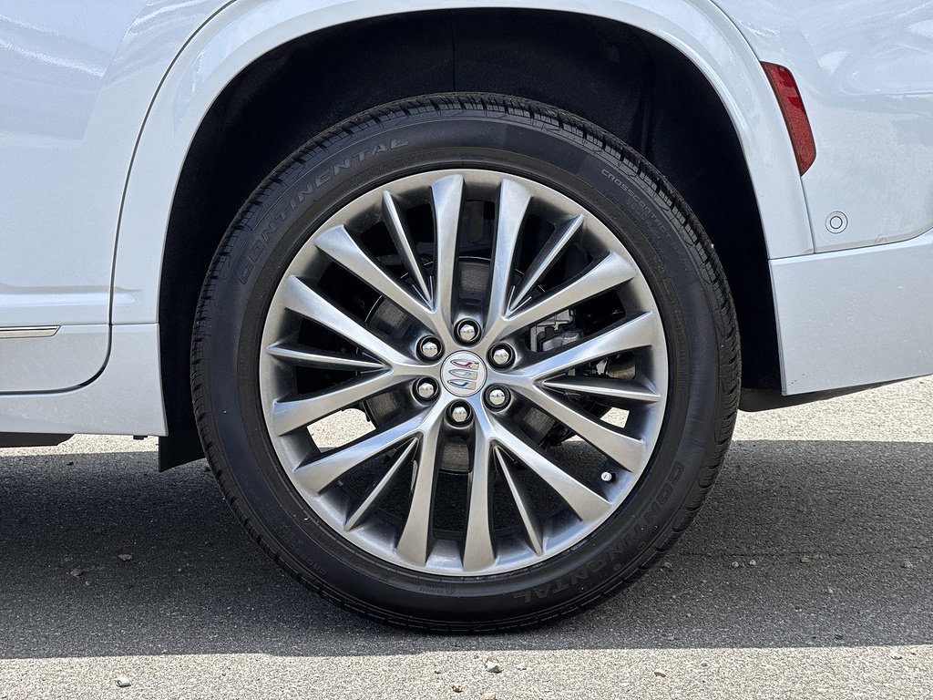 New 2026 Buick Enclave Avenir w/ Super Cruise Package FWD image 32