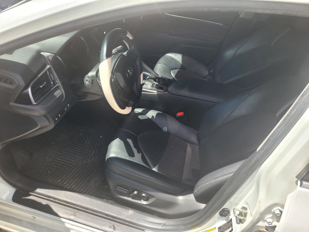 Used 2021 Toyota Camry XSE image 9