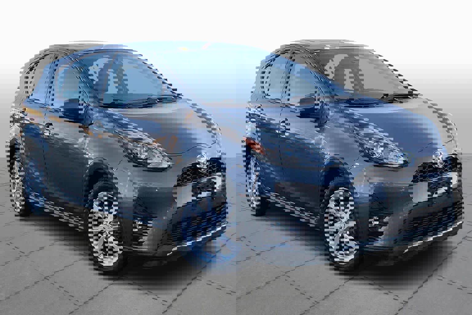 Used 2018 Toyota Prius C Four image 3