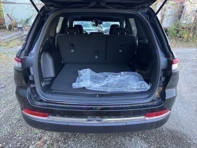 New 2025 Jeep Grand Cherokee Laredo X image 19