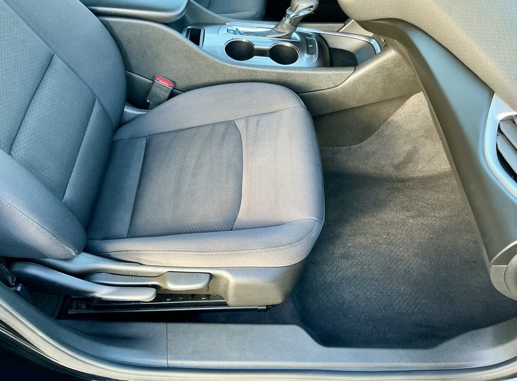 Used 2022 Chevrolet Malibu LT image 22