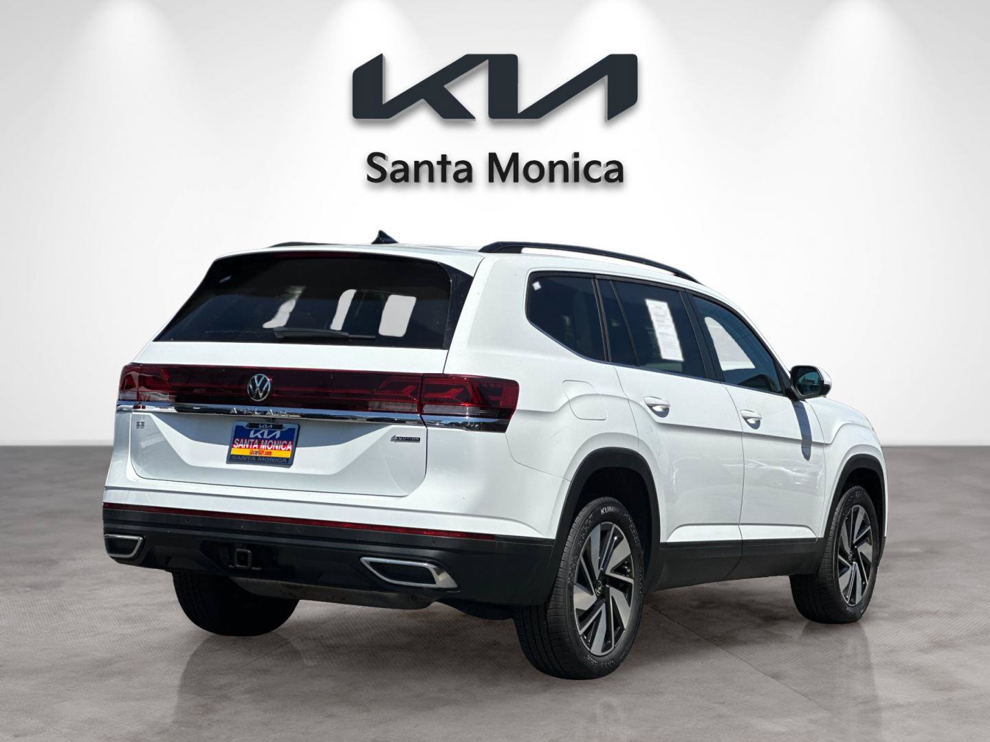 Used 2024 Volkswagen Atlas SE AWD/4WD image 6