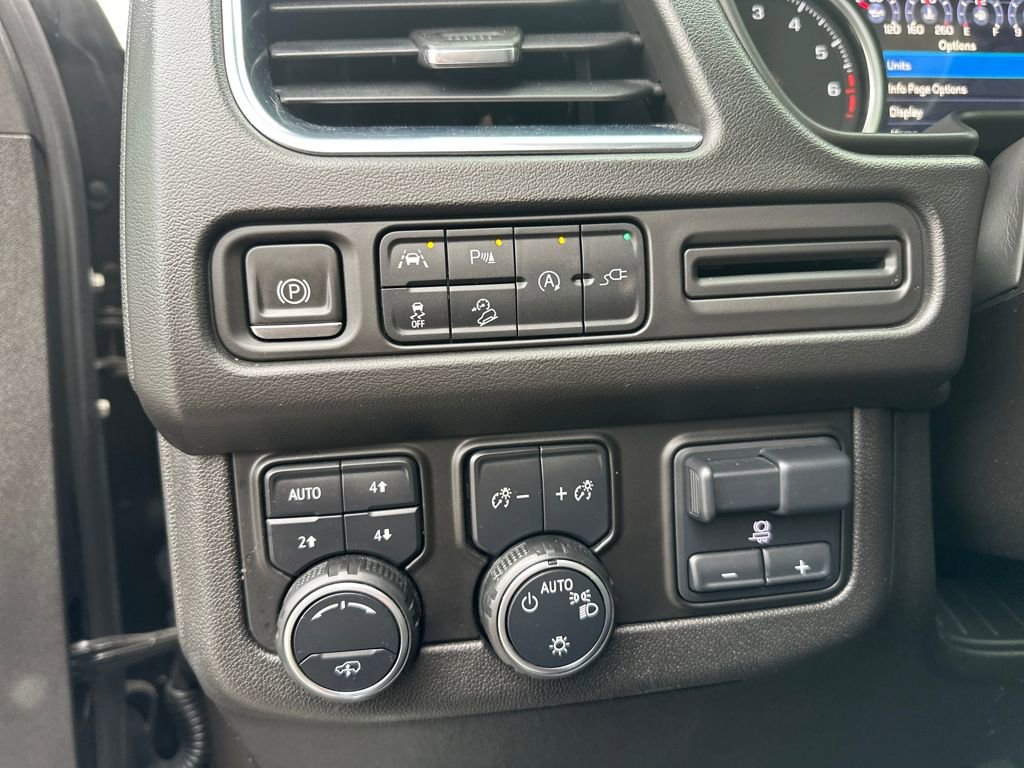 Used 2021 Chevrolet Tahoe Z71 w/ Z71 Off-Road Package image 29