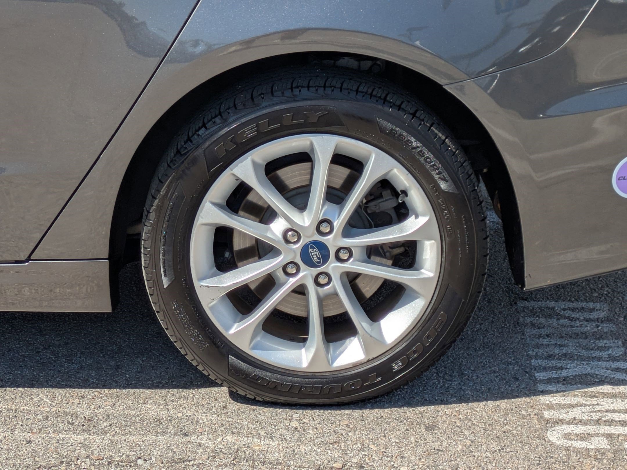 Used 2019 Ford Fusion Energi Titanium FWD image 9