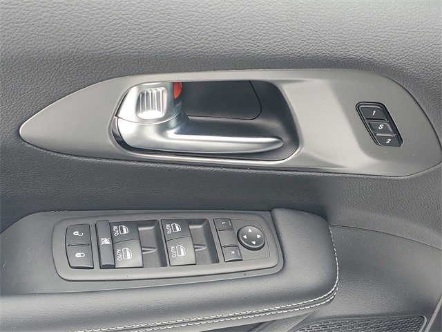 New 2026 Chrysler Pacifica Select image 16