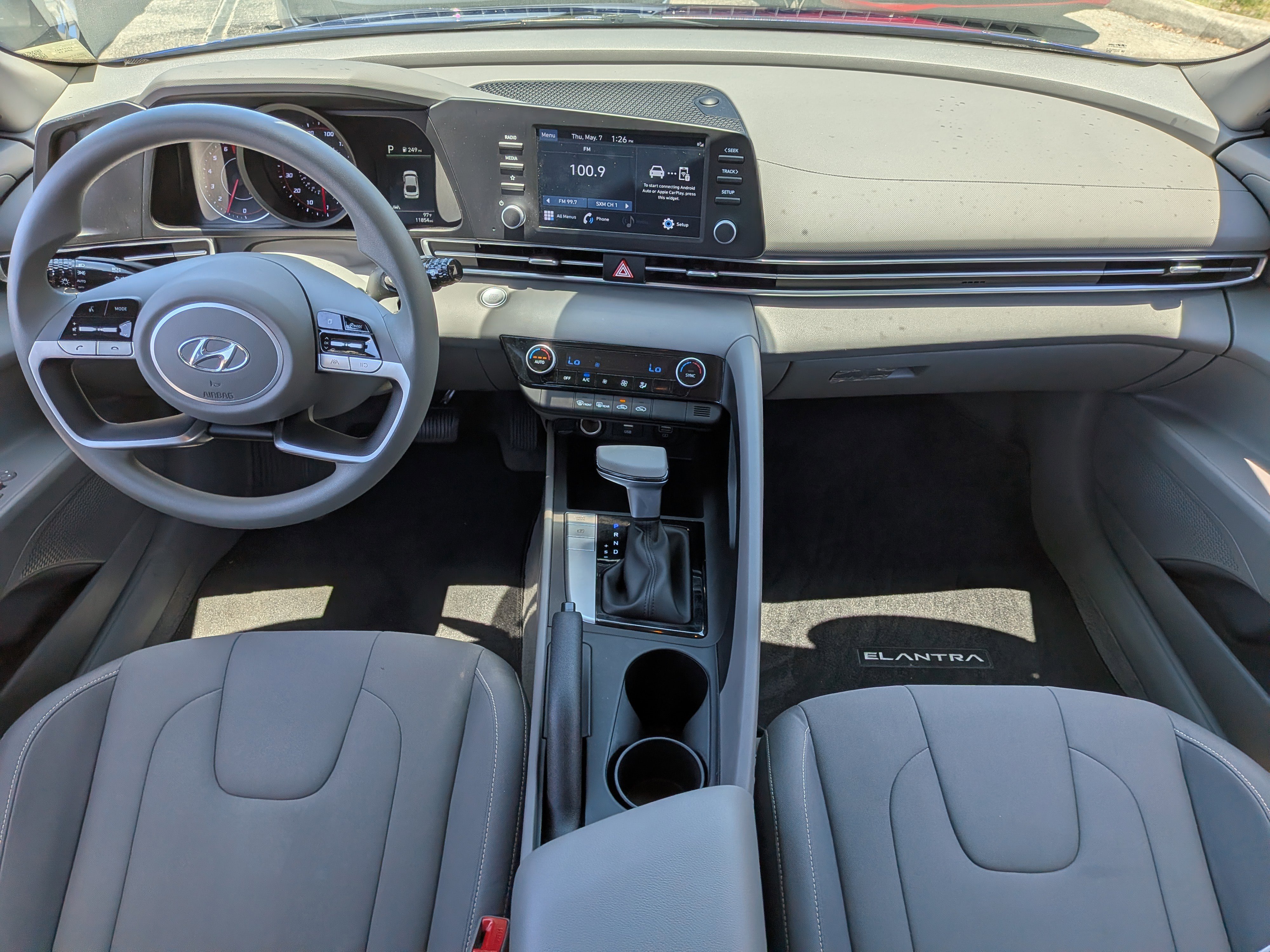 Used 2023 Hyundai Elantra SEL FWD image 15