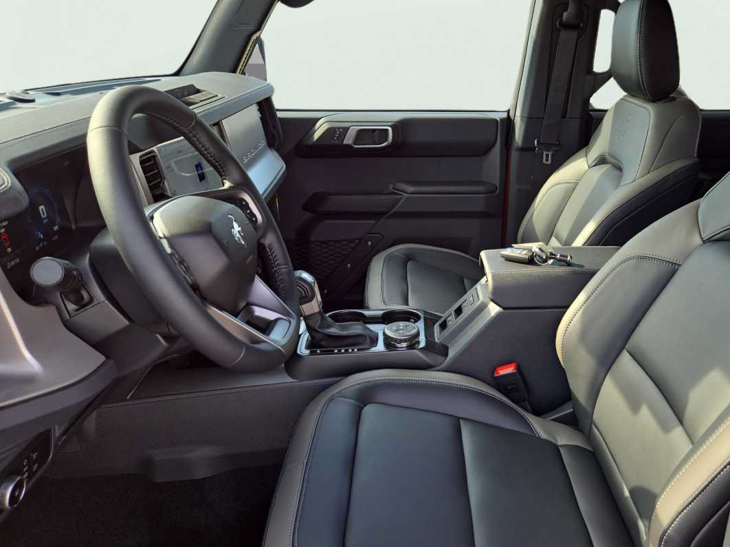 New 2026 Ford Bronco Outer Banks AWD/4WD image 9
