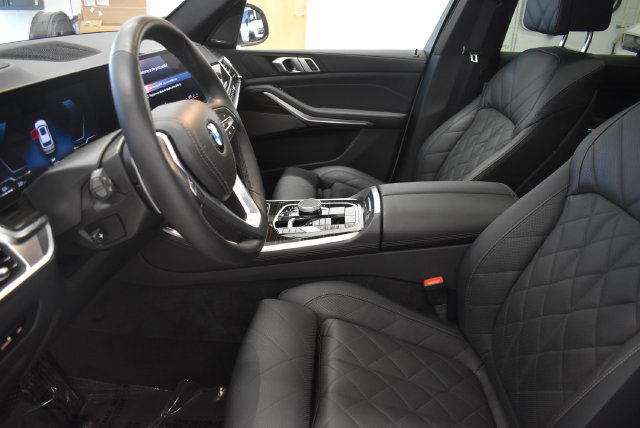 Used 2025 BMW X5 xDrive40i AWD/4WD image 22