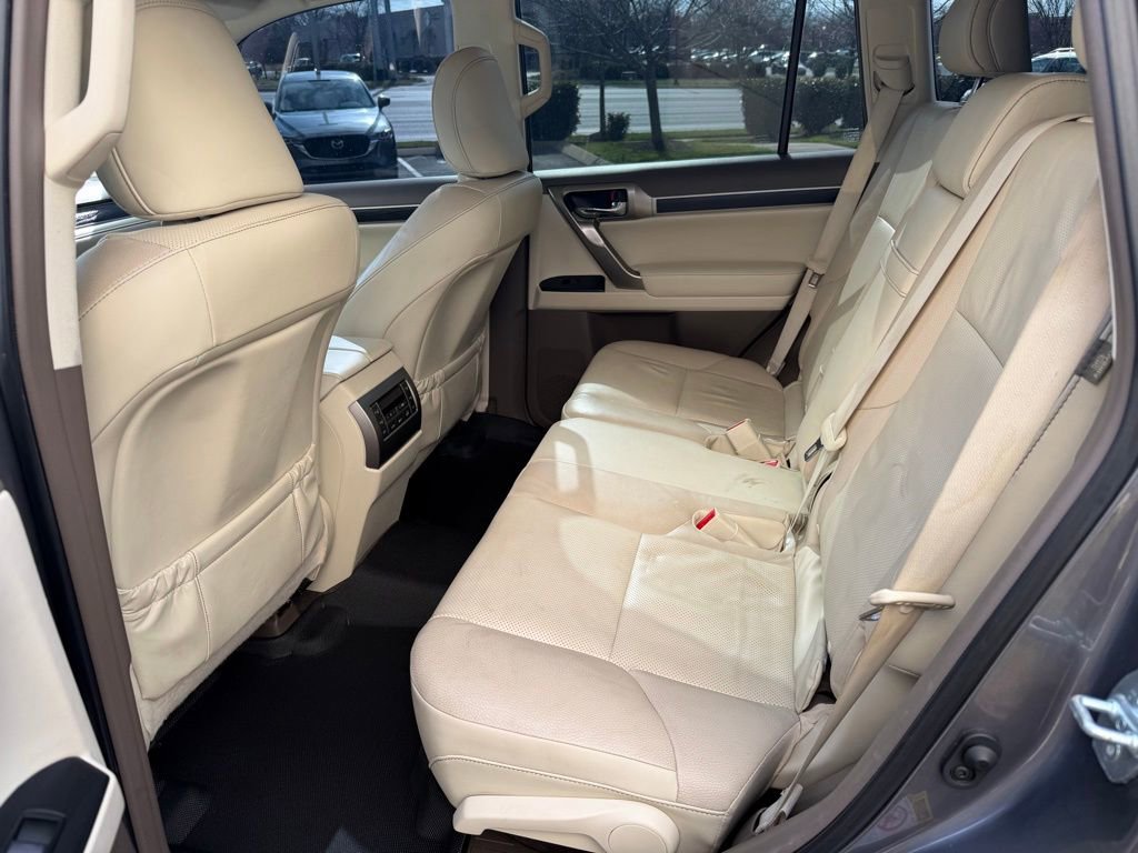 Used 2019 Lexus GX 460 Premium w/ Premium Package image 18