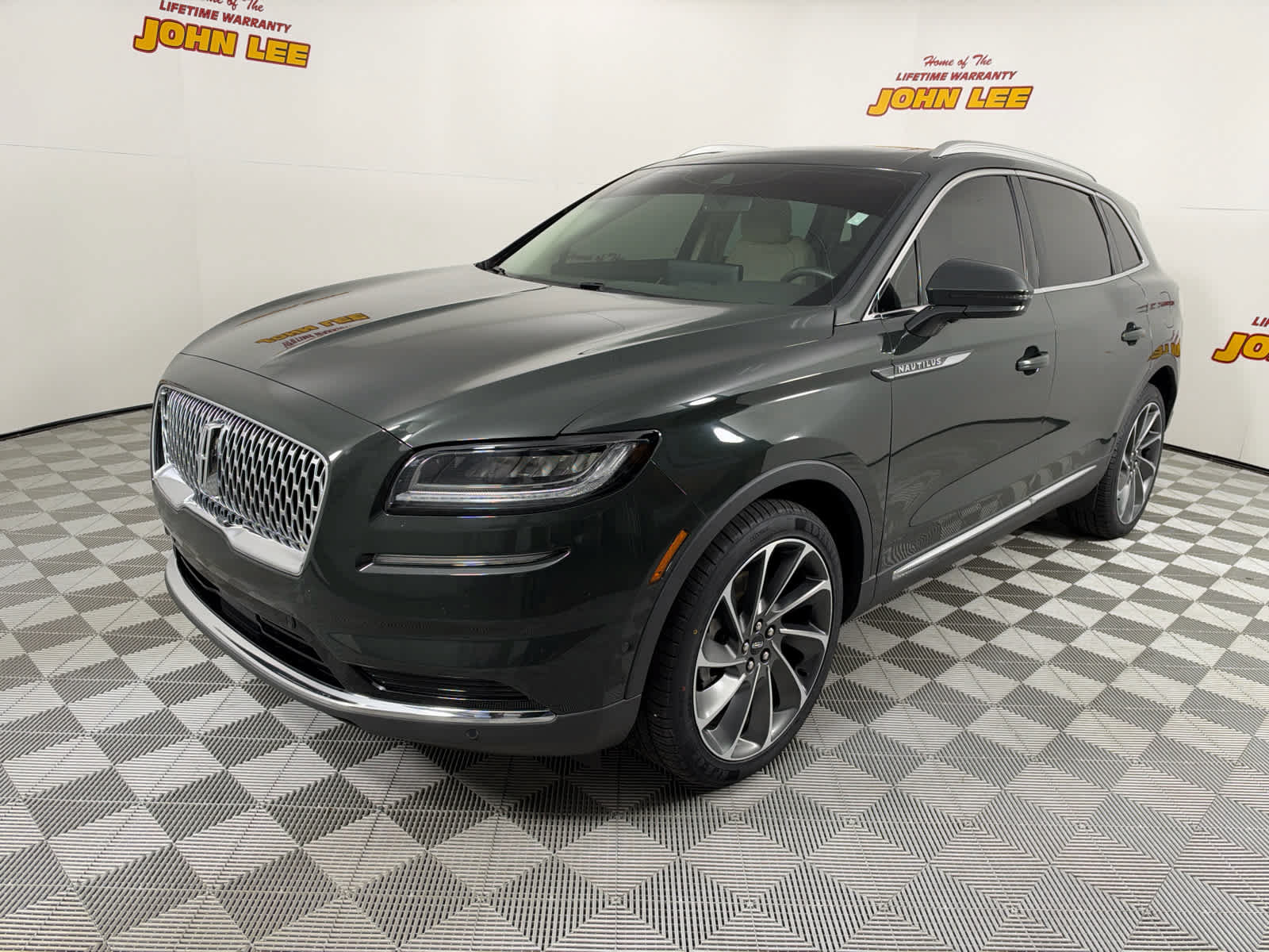 Used 2023 Lincoln Nautilus Reserve w/ Equipment Group 201A