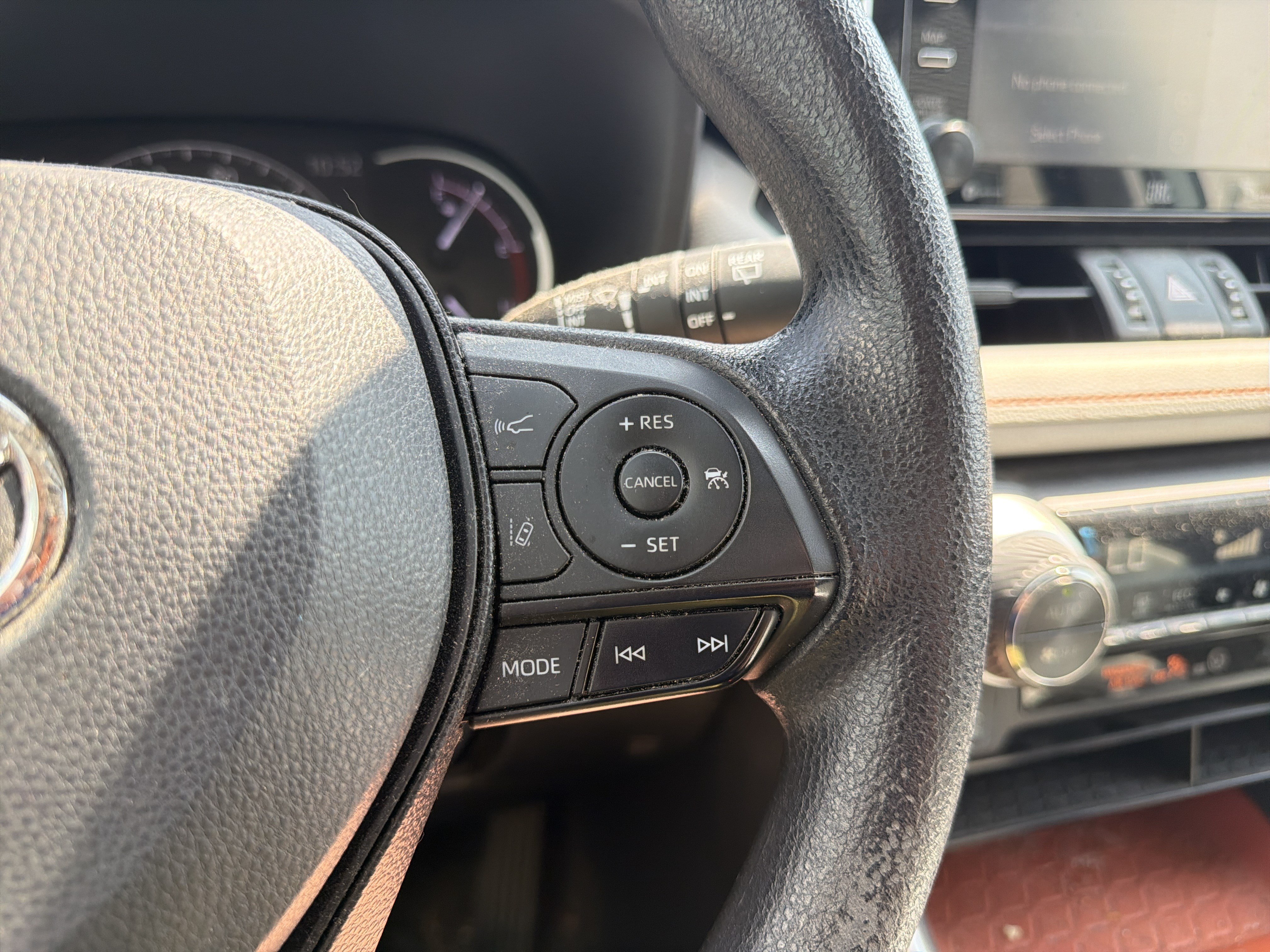 Used 2019 Toyota RAV4 Adventure AWD/4WD image 25