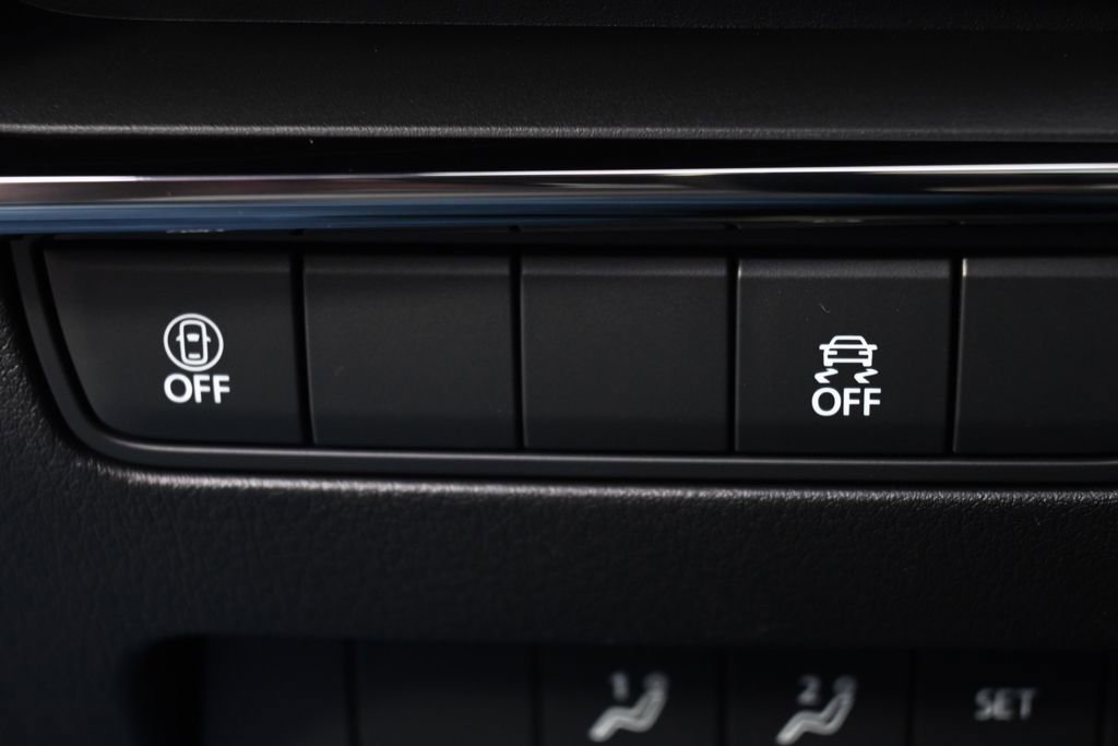 Used 2023 MAZDA MAZDA3 s image 24