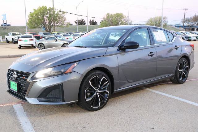 Certified 2024 Nissan Altima 2.5 SR image 3