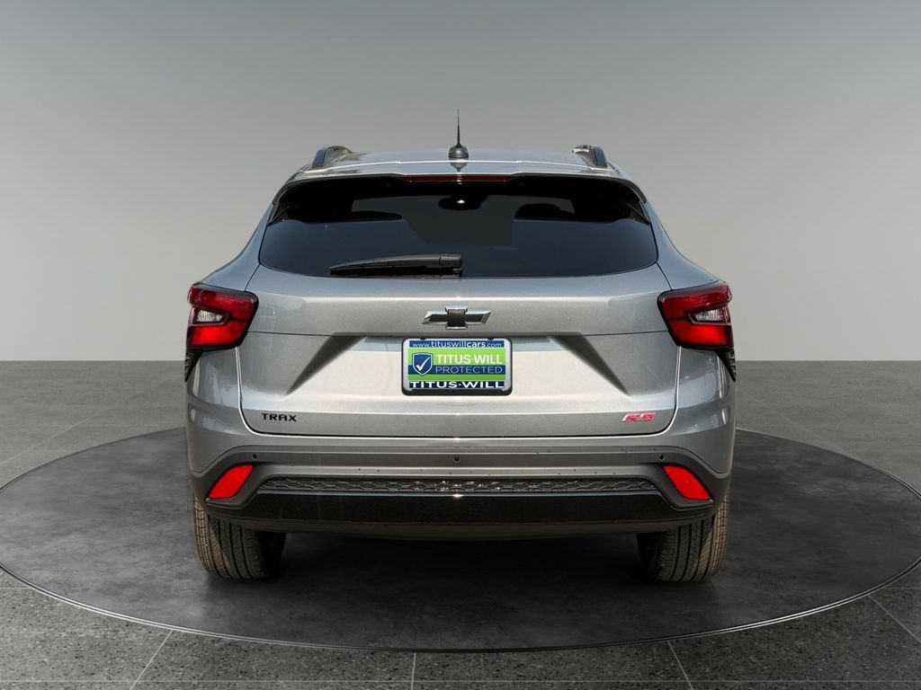 New 2026 Chevrolet Trax RS w/ Sunroof Package FWD image 8