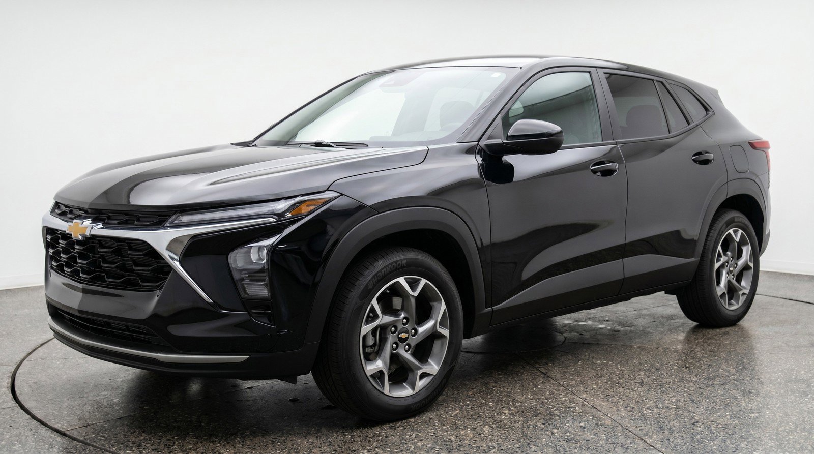 Used 2025 Chevrolet Trax LT w/ LT Convenience Package FWD image 3