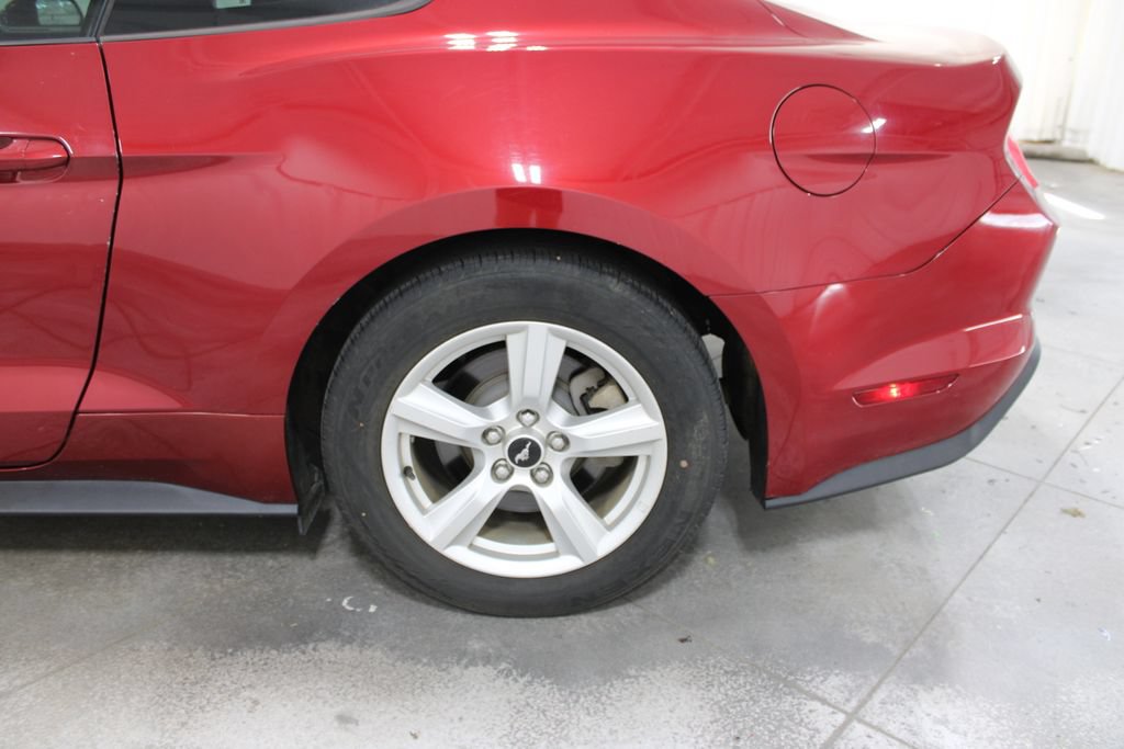 Used 2018 Ford Mustang Coupe RWD image 16