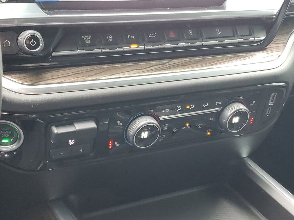 Used 2024 Chevrolet Silverado 2500 LT w/ Midnight Edition image 20