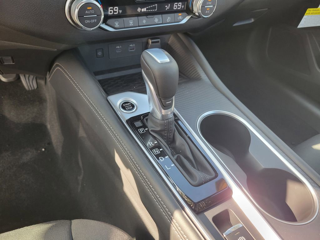 Used 2025 Nissan Altima 2.5 SV w/ SV Premium Package FWD image 23