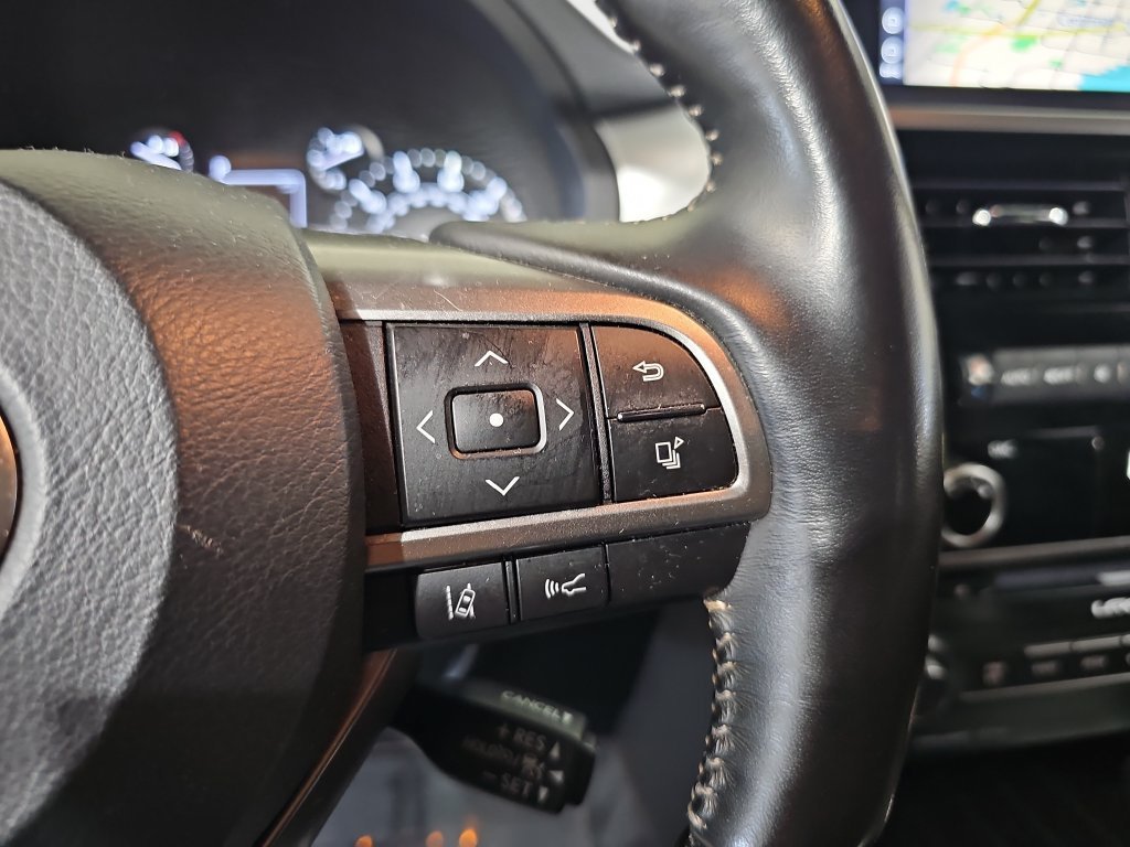 Certified 2023 Lexus GX 460 Premium w/ Premium Package AWD/4WD image 17