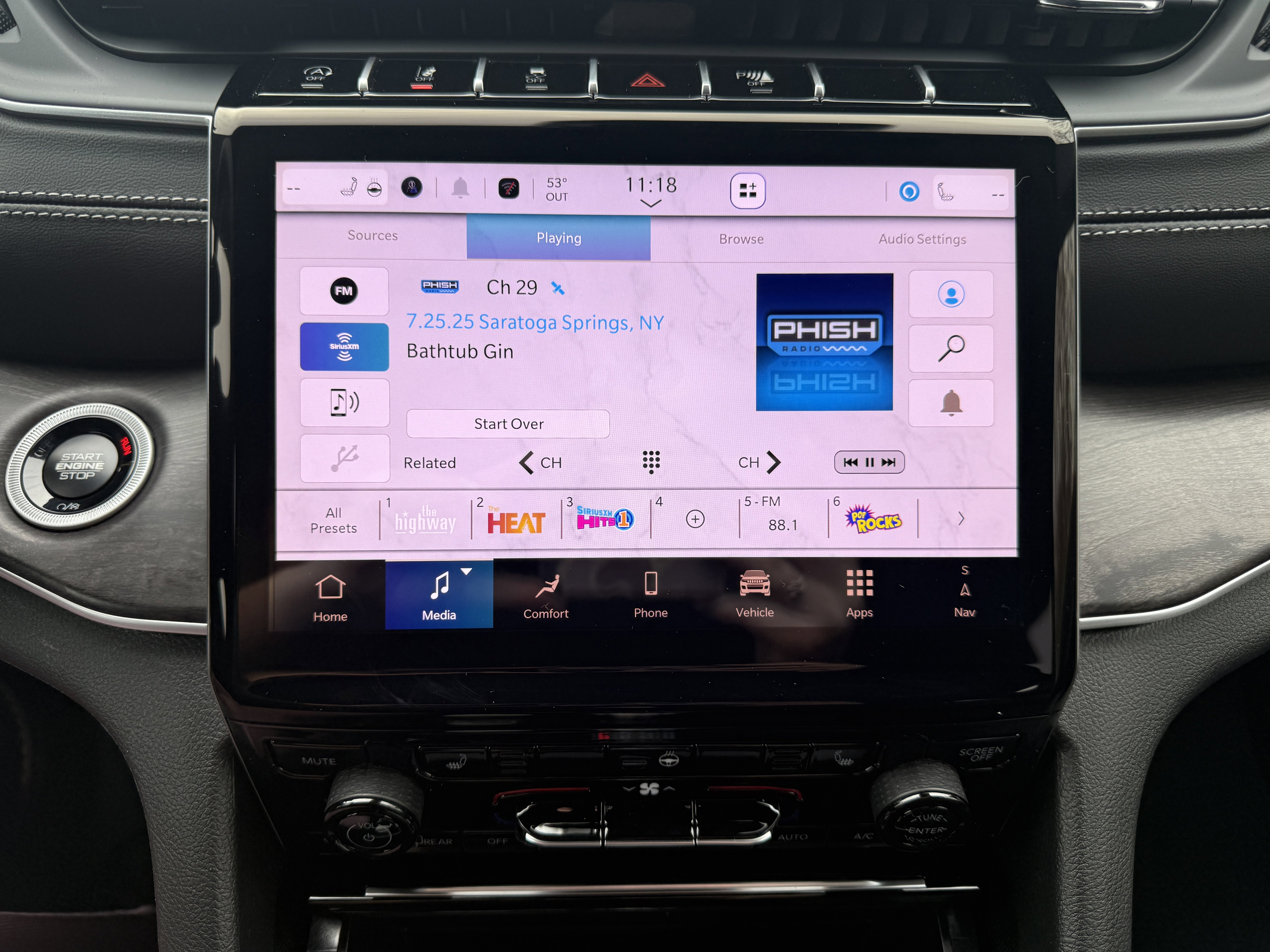 New 2025 Jeep Grand Cherokee L Limited w/ Trailer Tow Package image 12