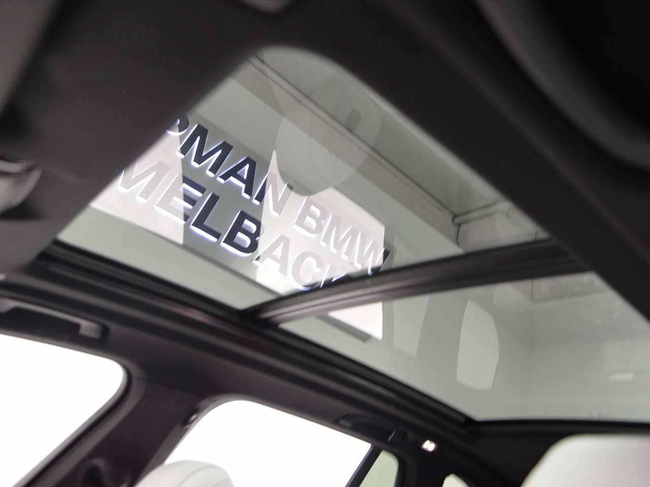 Used 2025 BMW X5 xDrive50e AWD/4WD image 7