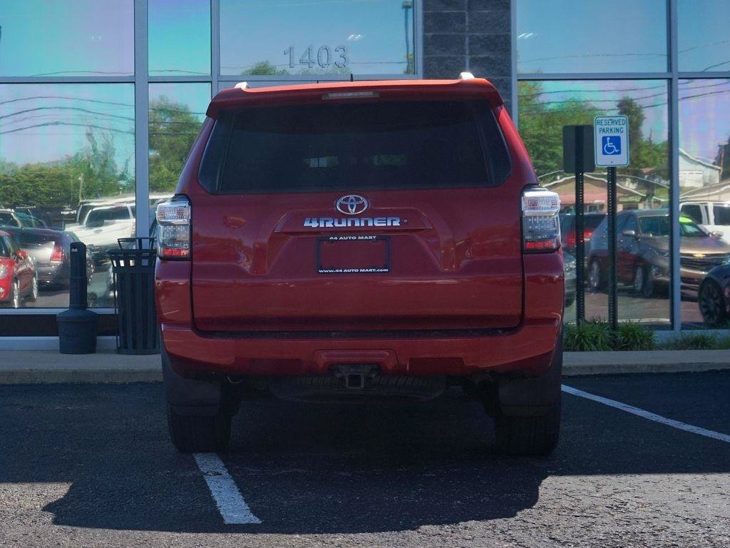 Used 2018 Toyota 4Runner SR5 Premium AWD/4WD image 3