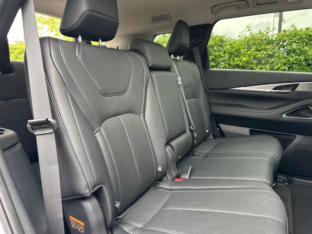 New 2027 INFINITI QX60 Luxe w/ Cargo Package AWD/4WD image 24
