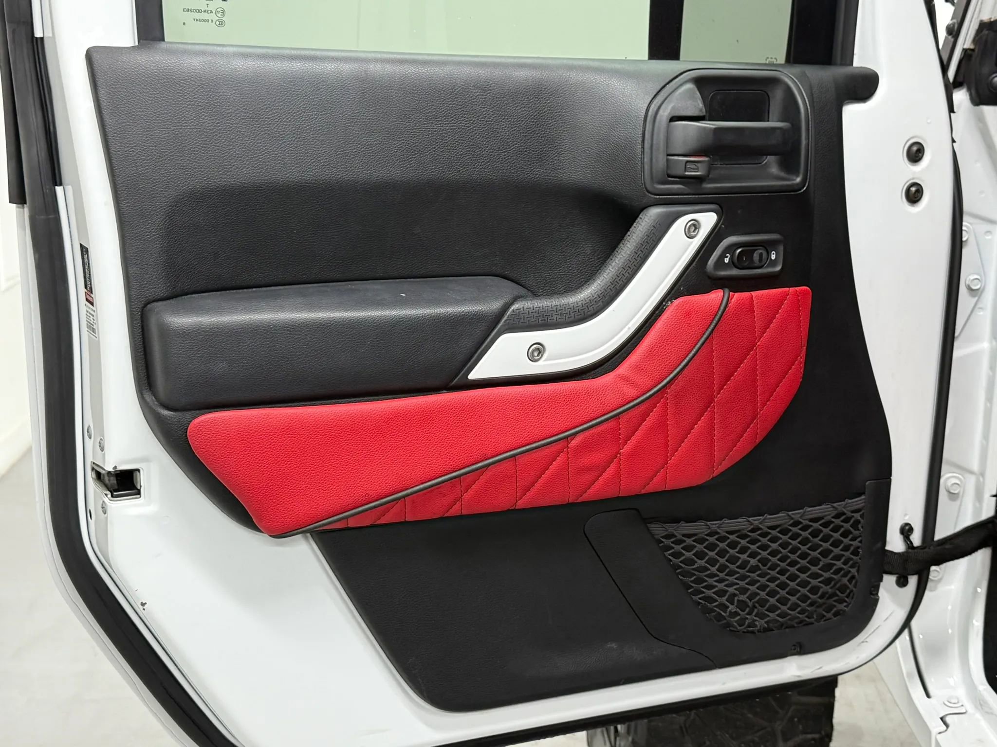 Used 2018 Jeep Wrangler Unlimited Sport S image 28