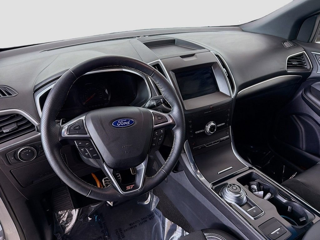 Used 2020 Ford Edge ST w/ Cold Weather Package AWD/4WD image 23