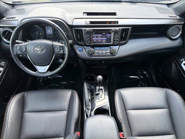 Used 2018 Toyota RAV4 SE AWD/4WD image 25