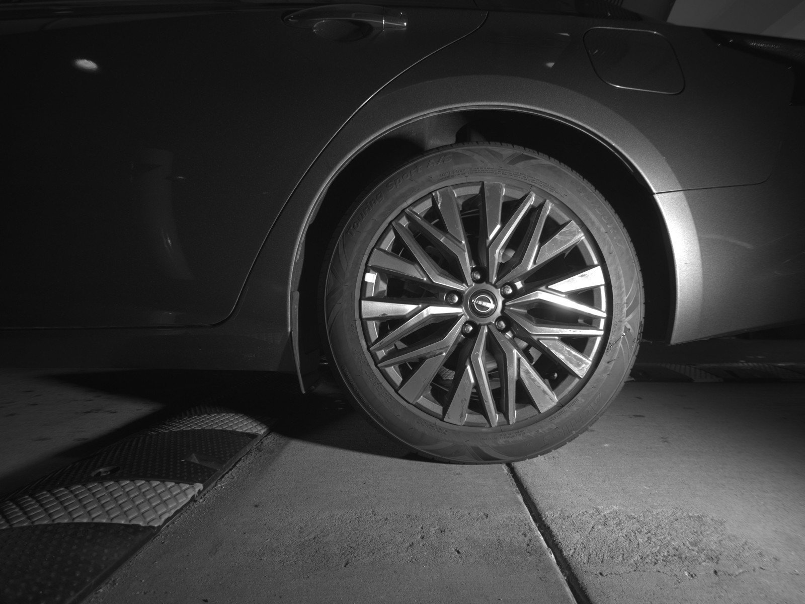 Used 2025 Nissan Altima 2.5 SV image 14