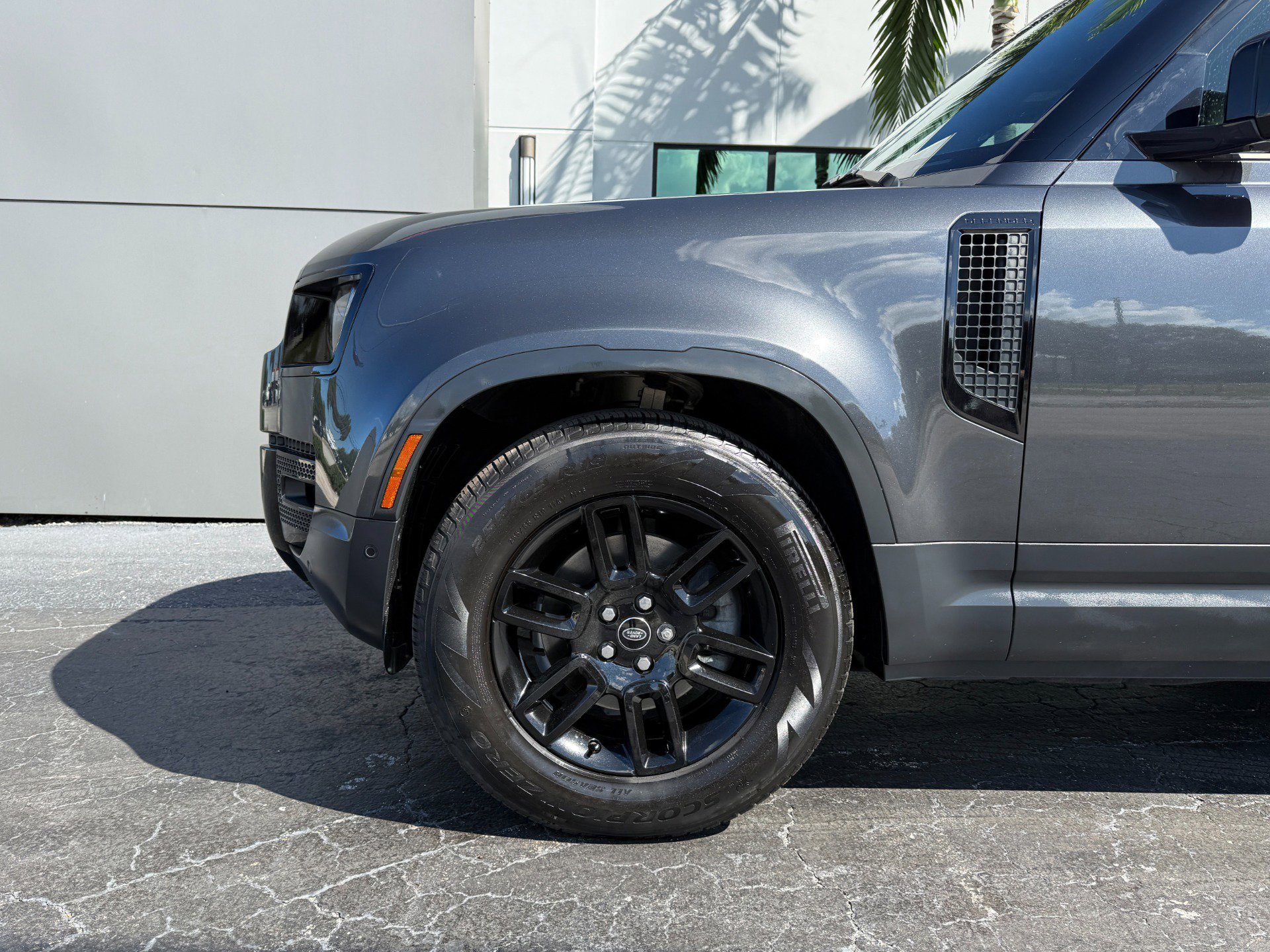 Used 2023 Land Rover Defender 90 S image 12