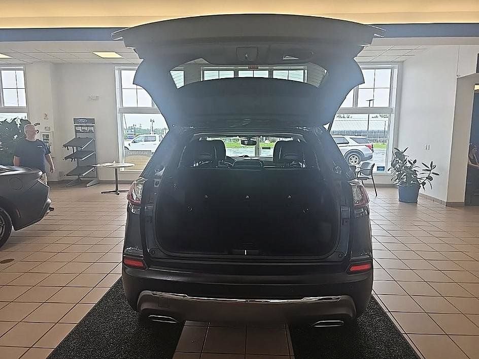 Used 2019 Jeep Cherokee Limited AWD/4WD image 30