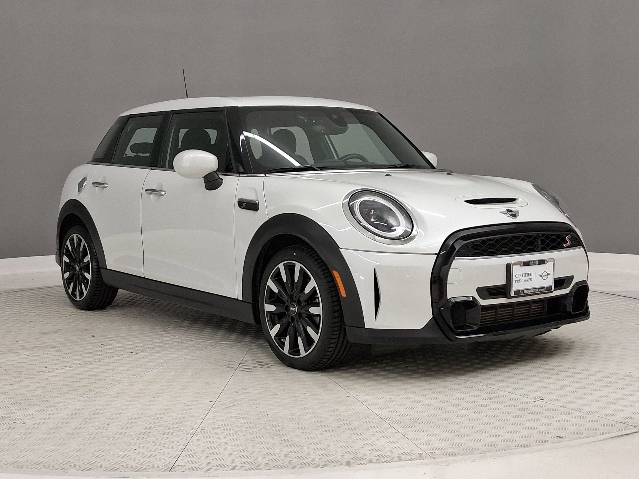 Certified 2024 MINI Cooper S image 5