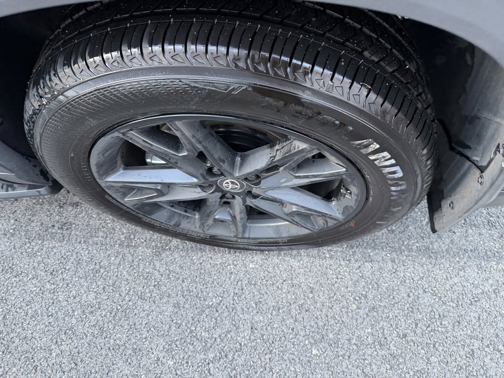 Used 2025 Toyota Grand Highlander AWD Hybrid image 24