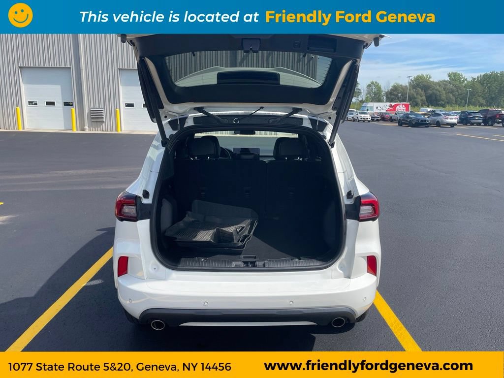 Used 2023 Ford Escape ST-Line Select w/ Tech Pack #2 AWD/4WD image 10