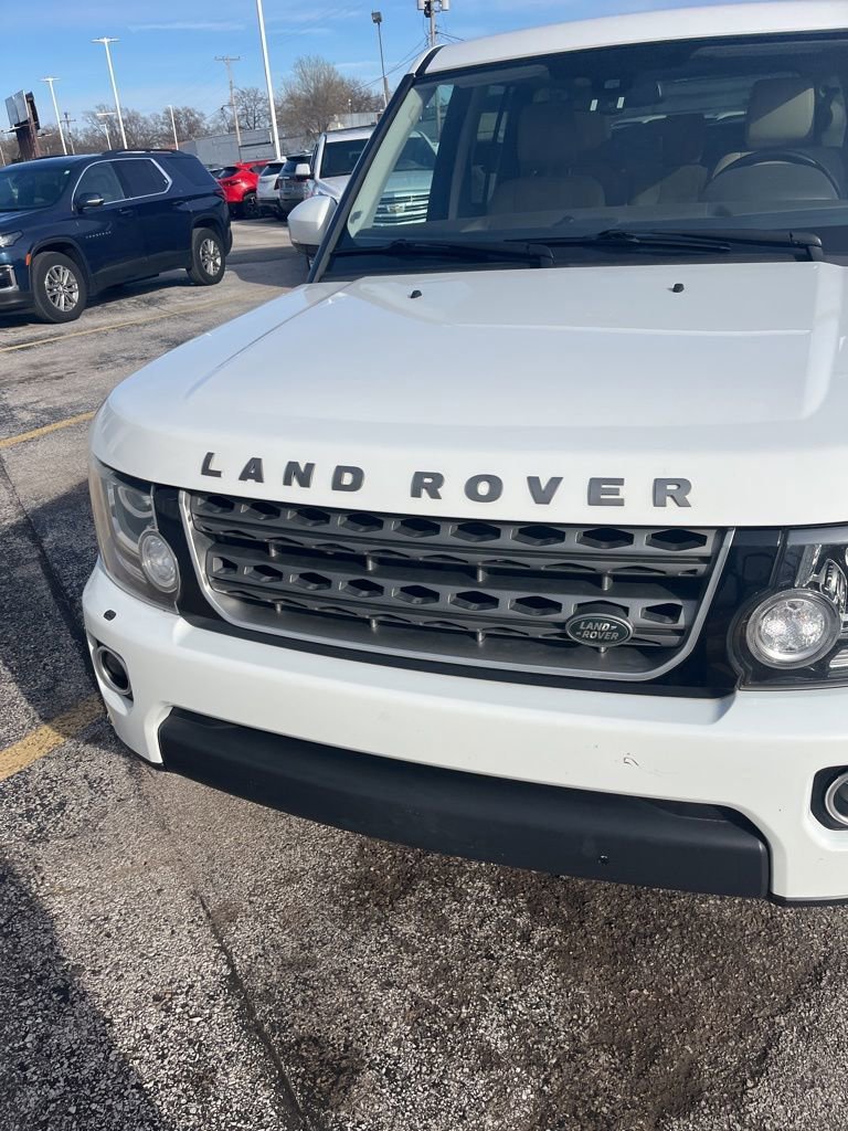 Used 2016 Land Rover LR4 HSE AWD/4WD image 2