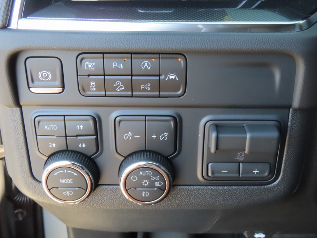 New 2026 Chevrolet Suburban RST w/ RST Capability Package image 16